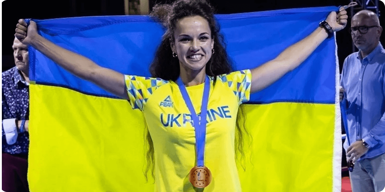 Анастасія із флагом України