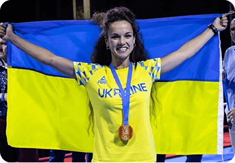 Анастасія із флагом України