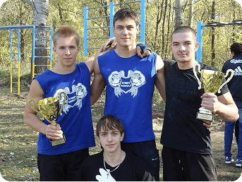 Денис з накородами